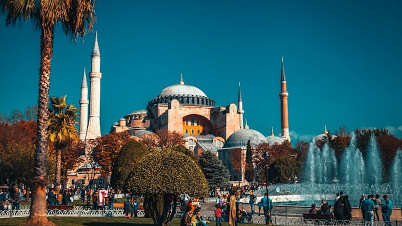 В турецкой Аланье британский турист выразил нед...