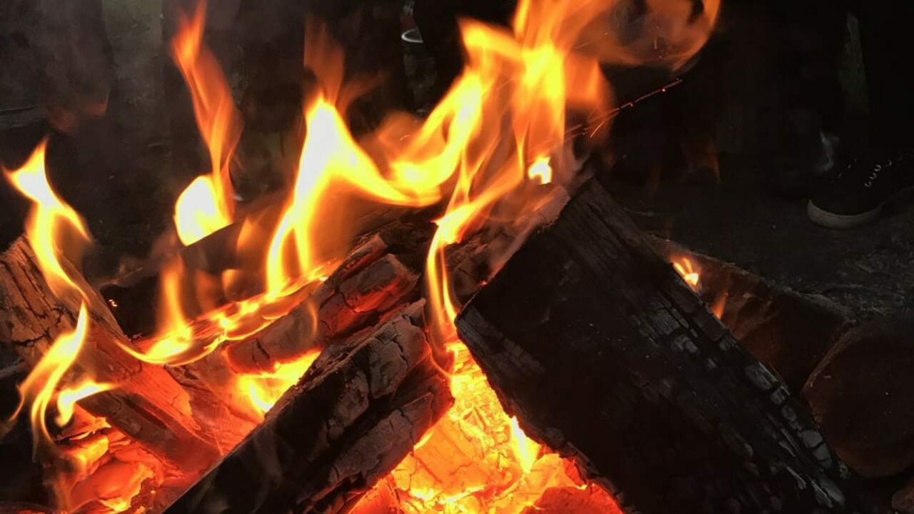 В Британии нашли древнейший в Европе костер возрастом 400 000 лет Археологи в английском графстве Суффолк обнаруж...