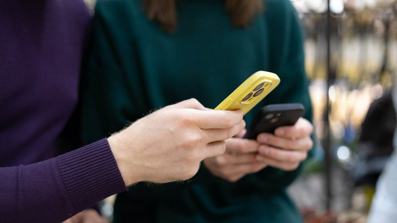 Как распознать мошенников, которые предлагают «продлить договор с оператором» Один из самых распространённых сценариев телефо...