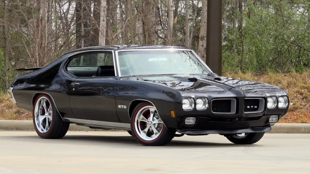 На аукционе продают редкий Pontiac GTO 1970 года с пробегом всего 50 тысяч км Любителей классических автомобилей ждёт редкий ...
