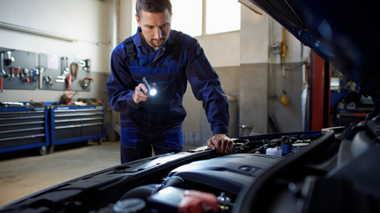 Контролер технического состояния автотранспортных средств: необходимость повышения квалификации Контролер технического состояния автотранспортн...