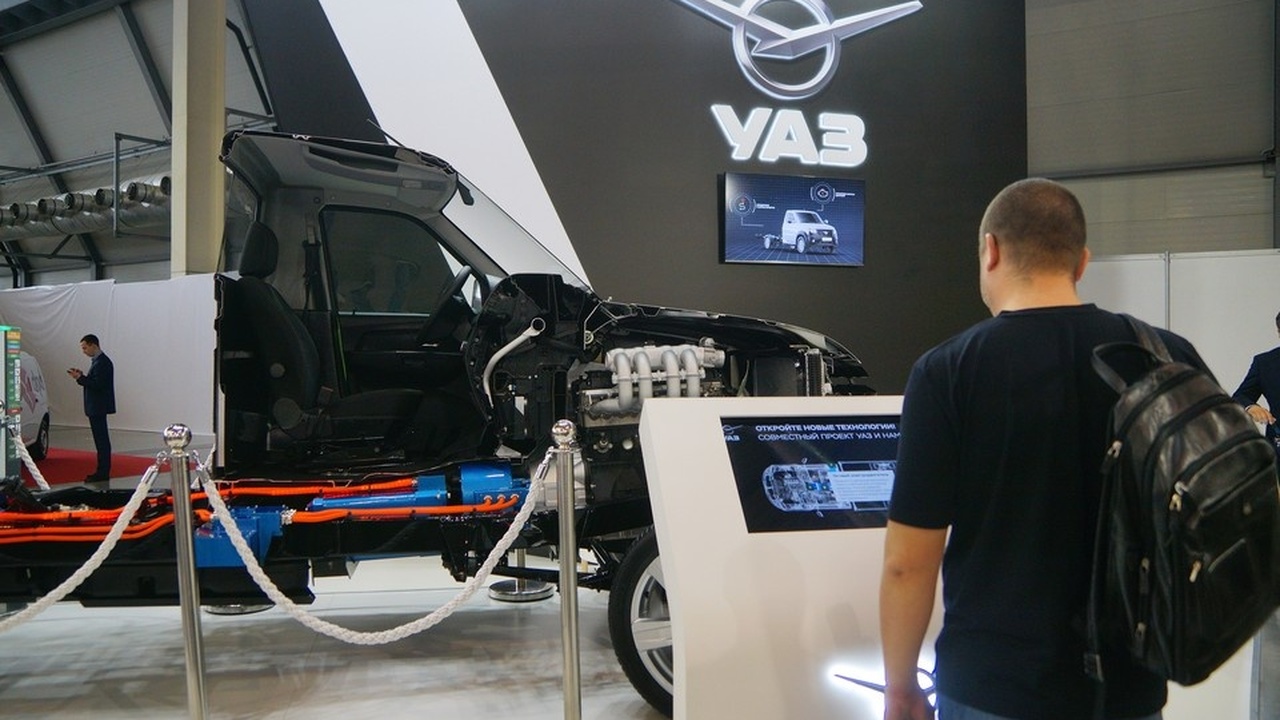 Ульяновский автомобильный завод готовится к зна...