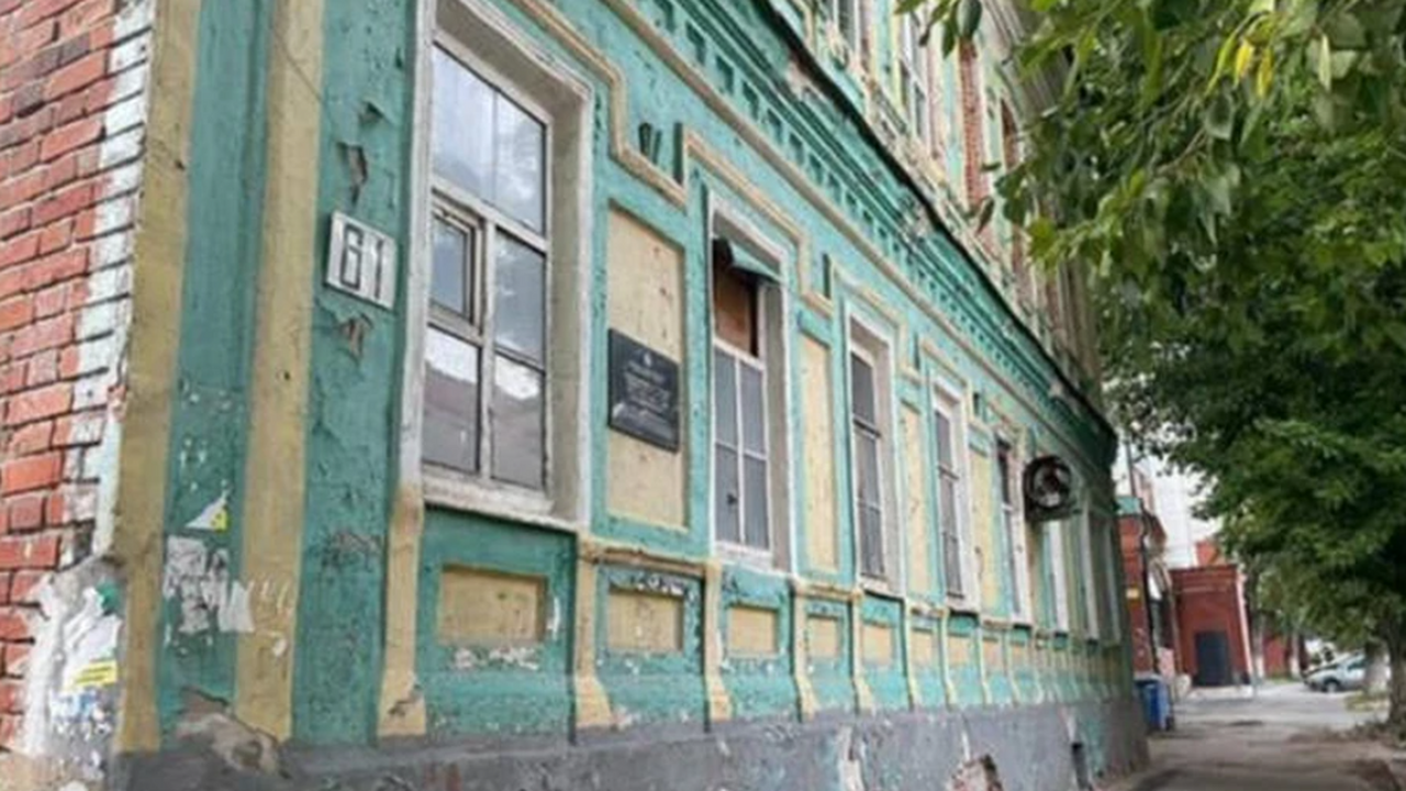 В Ульяновске восстанавливают фасад бывшего городского училища на улице Крымова В Ульяновске продолжается масштабная работа по ...