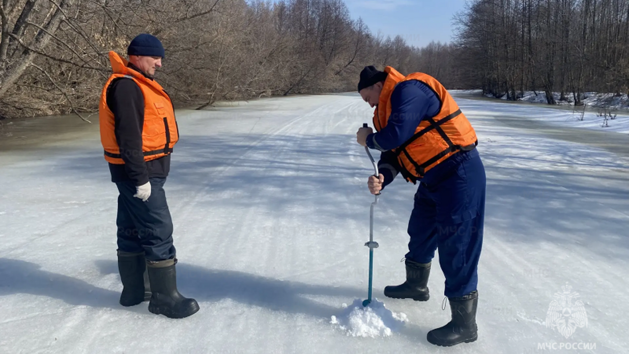 В Ульяновской области провели взрывные работы для предотвращения паводка В Новоспасском районе Ульяновской области 20 ма...