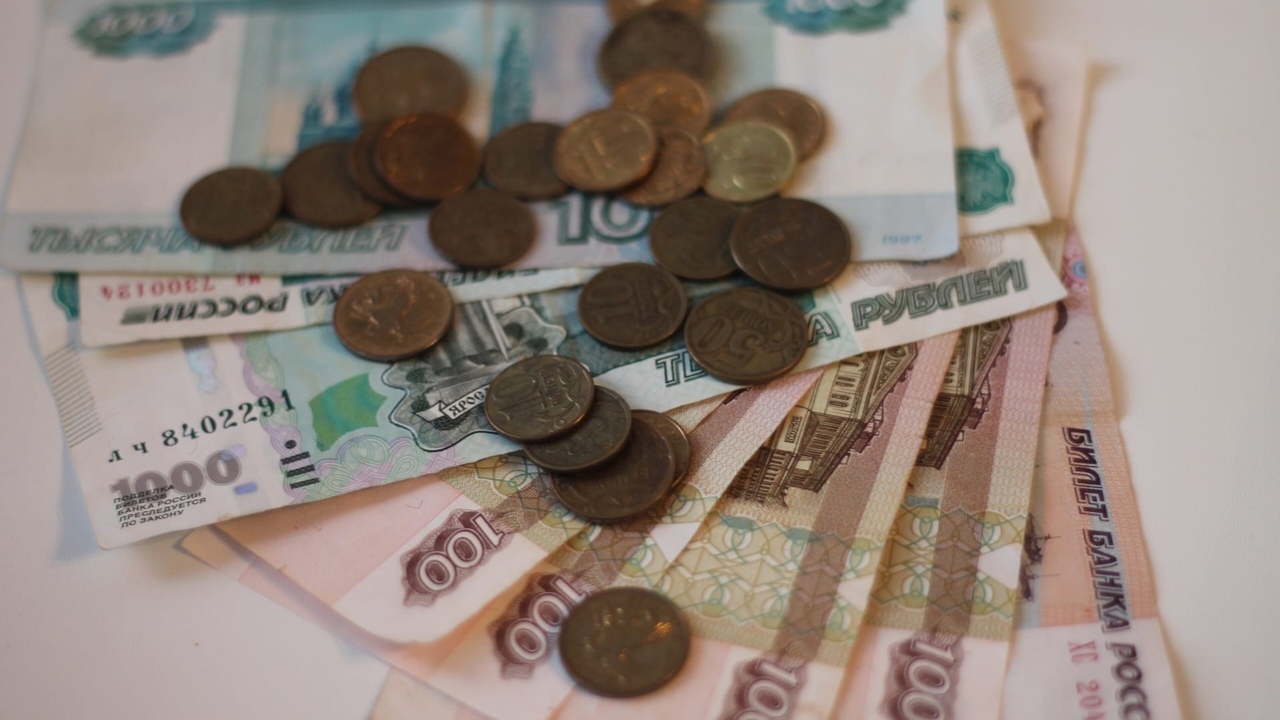 Выплаты придут на карту почти всем: кто из россиян получит от СФР 10–15 тысяч рублей с 15 июля С 15 июля в России стартовали массовые выплаты ...