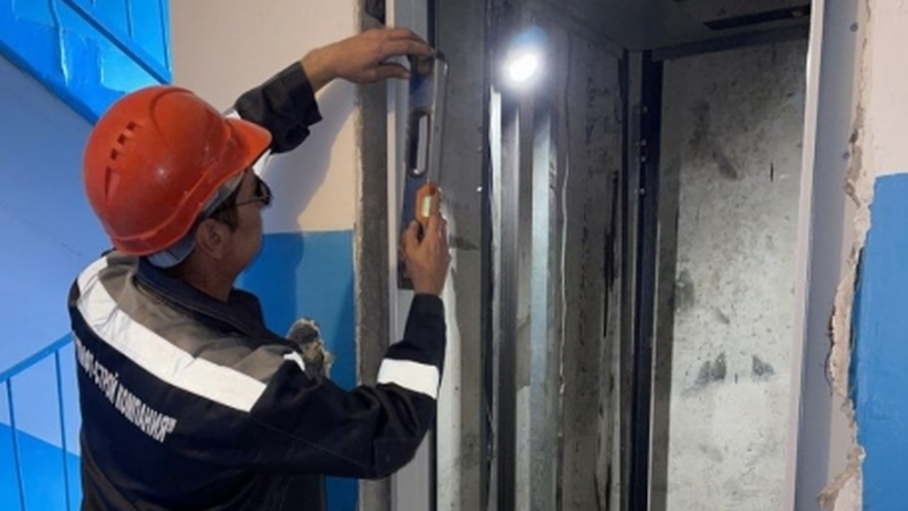 В Ульяновске и Димитровграде обновят лифты В многоквартирных домах Ульяновска и Димитровгр...