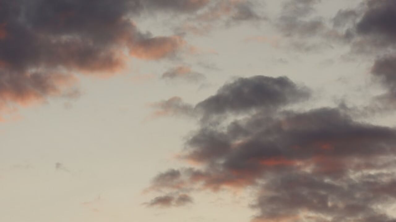 Системы противовоздушной обороны успешно отрази...