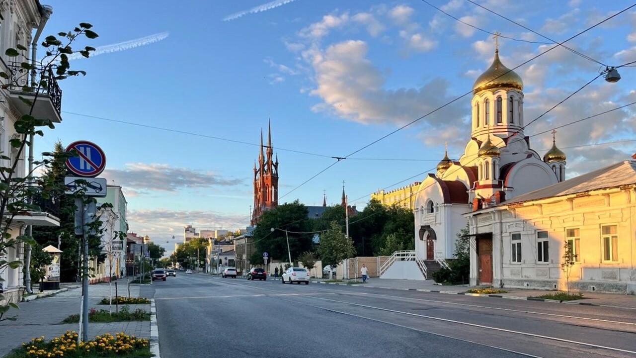 Аналитики назвали самый популярный после Москвы и Санкт-Петербурга город для переезда Самара стала третьим по популярности городом, г...