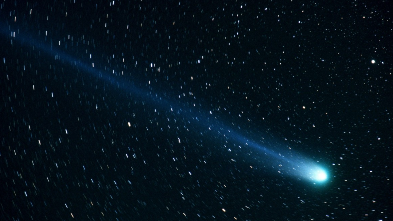 Межзвёздная комета 3I/ATLAS продолжает ставить ...