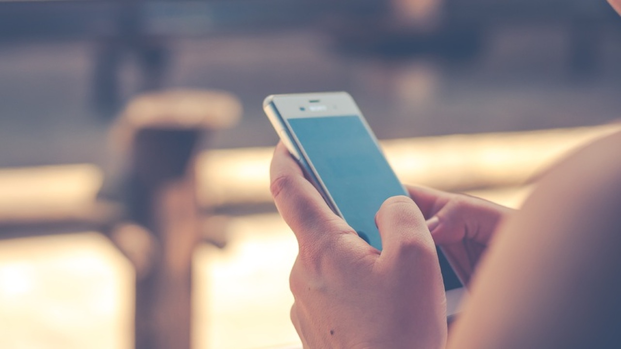 Приобретая новый смартфон, многие пользователи ...