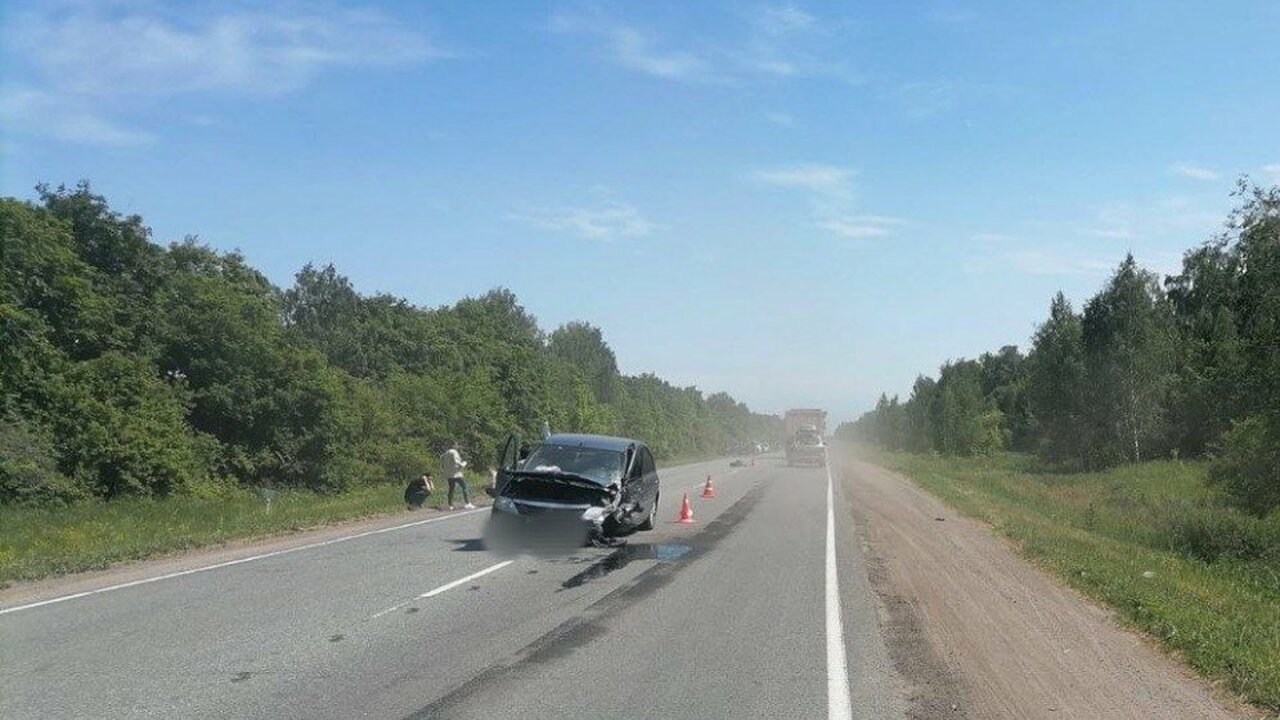 Четыре человека пострадали в крупной аварии на трассе под Ульяновском В Чердаклинском районе Ульяновской области 7 ию...