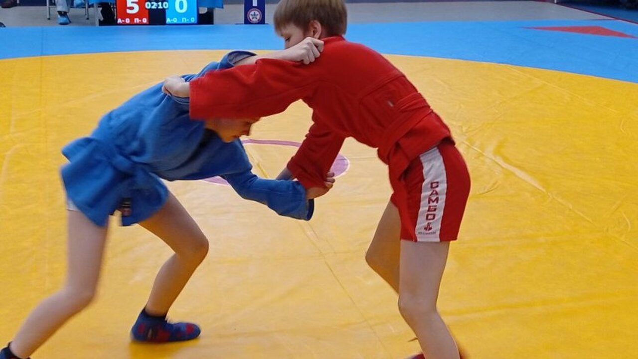 14 февраля в Ульяновске на арене Дворца единобо...