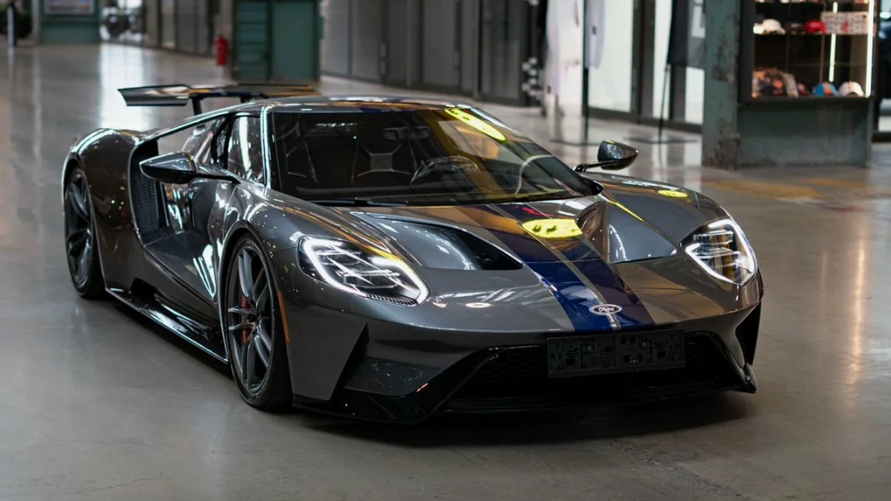 Ford внедрит систему чтения по губам в кабриолетах Компания Ford готовит к внедрению новую техноло...