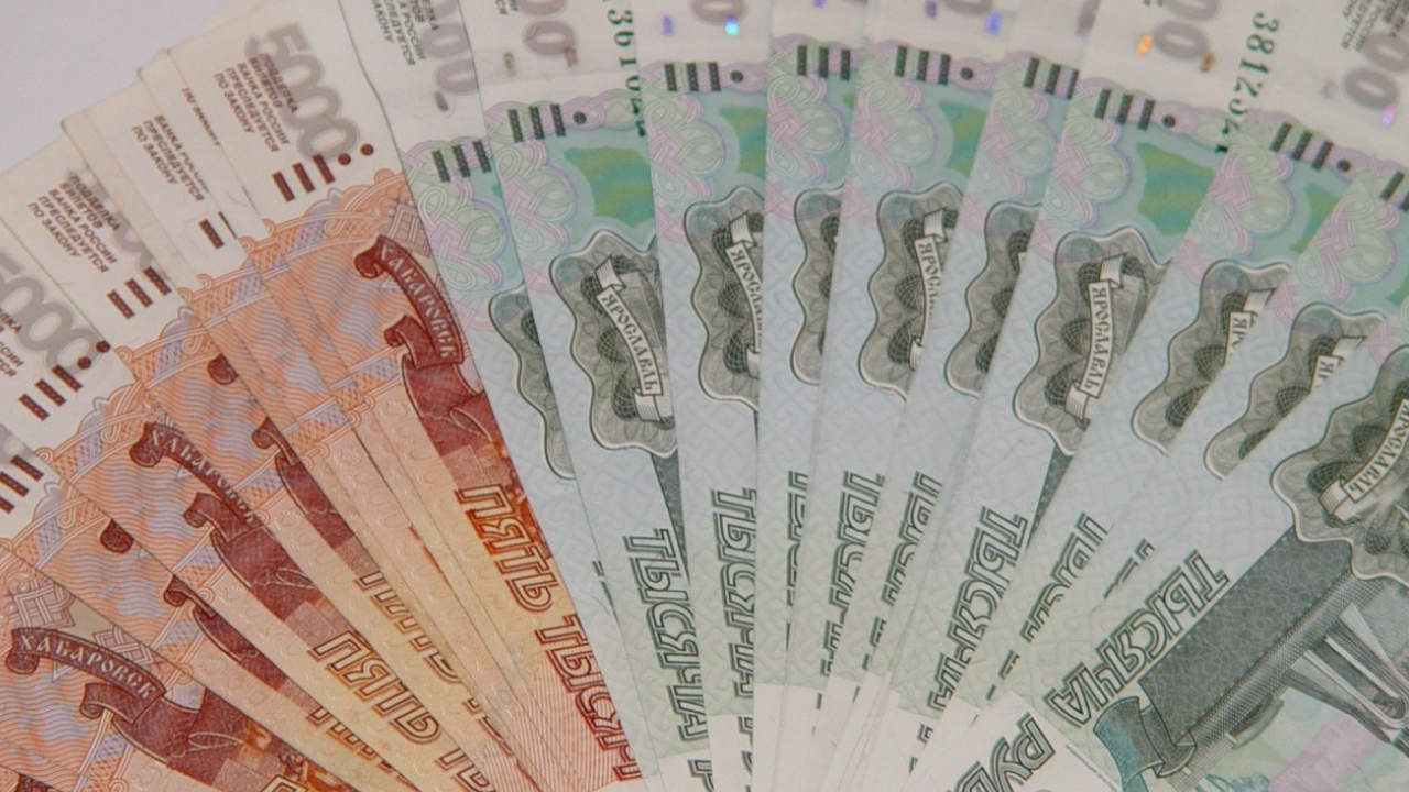 Продажи новых электромобилей в Санкт-Петербурге...