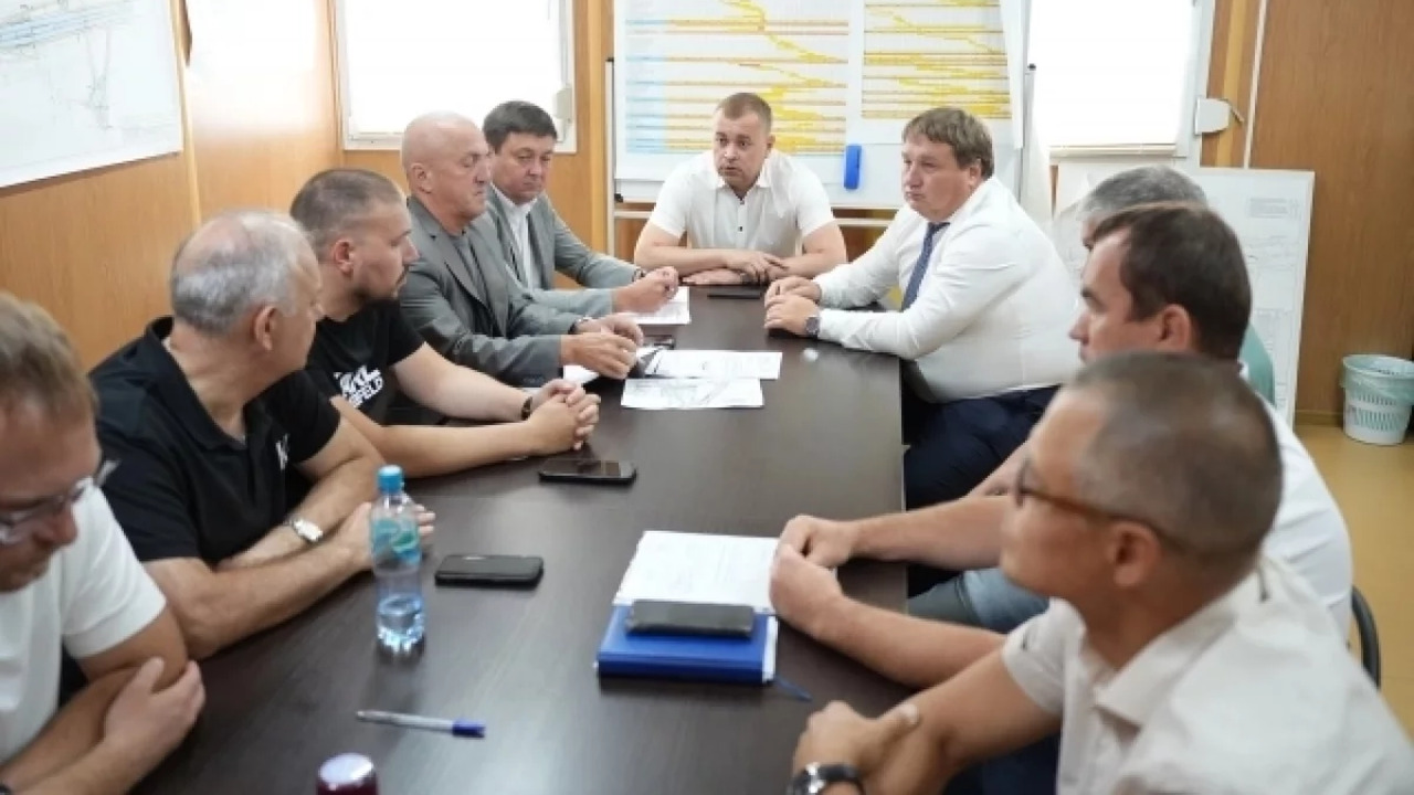 Глава города Александр Болдакин лично ознакомил...