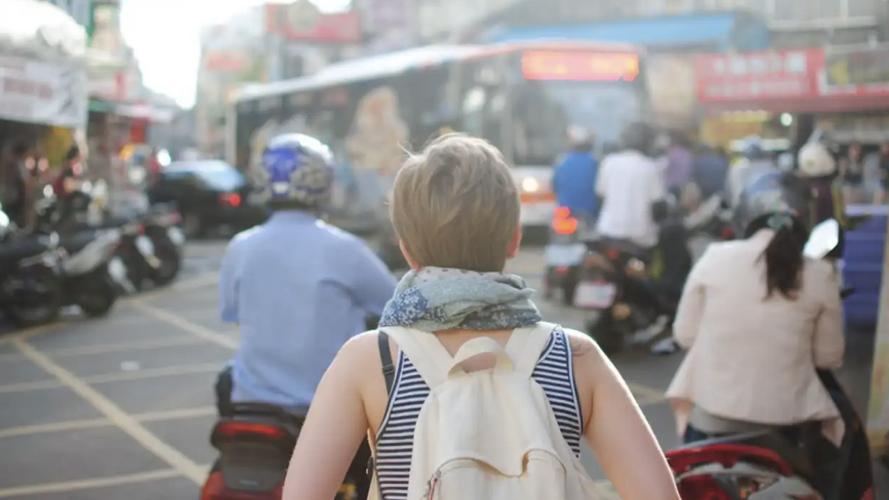 Туристов начали штрафовать за привычные вещи на отдыхе: запомните, чтобы не попасться В 2026 году отдых за границей может неожиданно ...