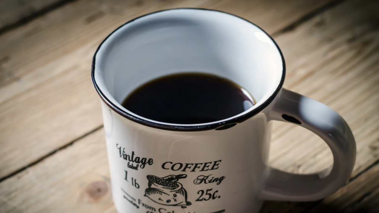 Кофе может заметно влиять на действие лекарстве...