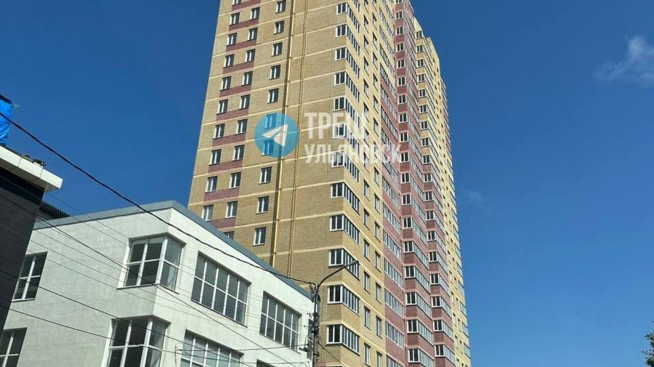 Ситуация вокруг недавно возведенного 23-этажног...
