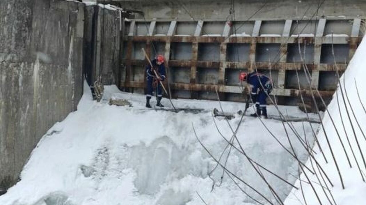 В Ульяновской области на гидротехническом соору...