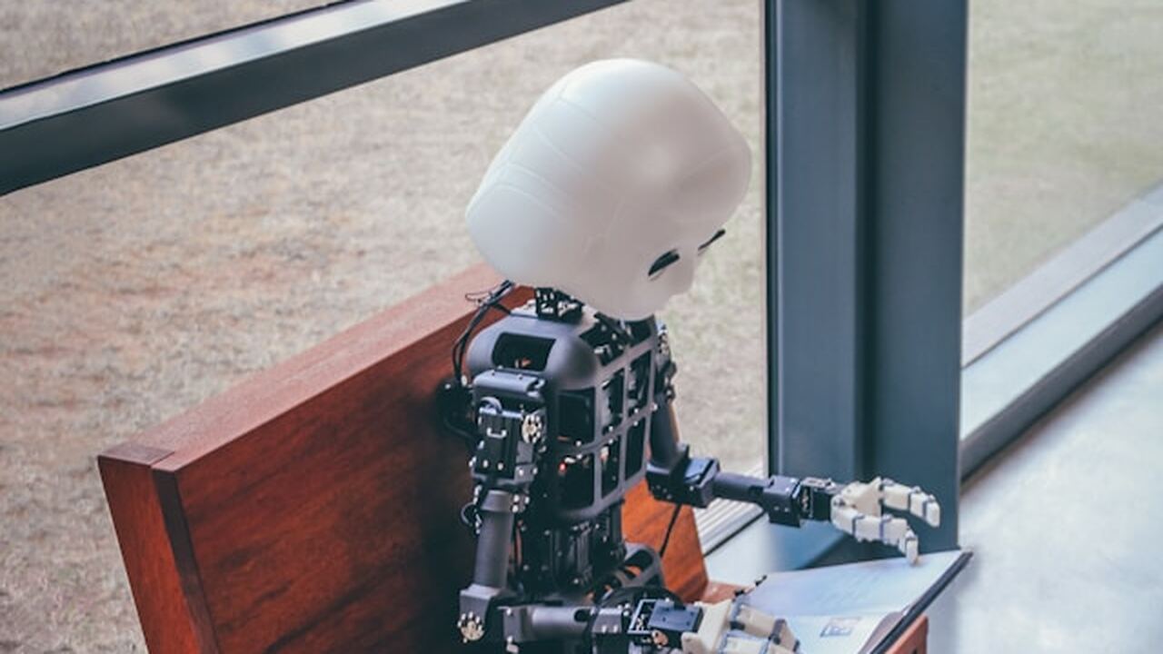 Китайская компания Unitree начала международные...