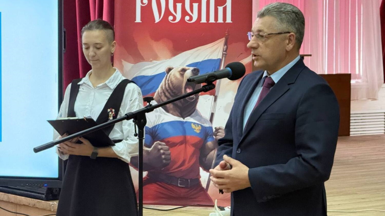 Гроссмейстер Дашков провел мастер-класс для студентов в Ульяновске  На базе Ульяновского профессионально-политехни...