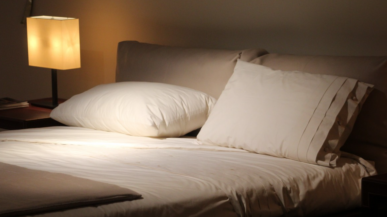 Китаец чуть не скончался после похоронного обряда в постели умершей матери В Китае традиционный похоронный обряд привёл к ...