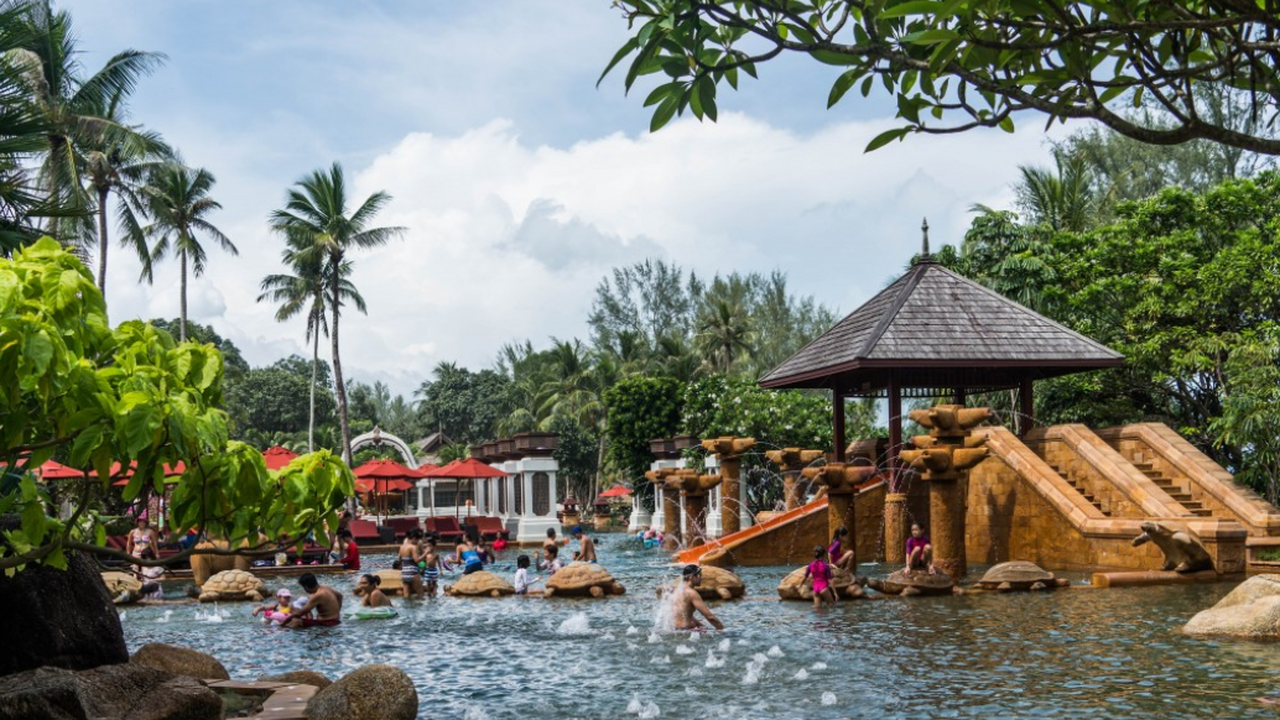 Жесткие досмотры на Пхукете: туристов из России массово проверяют на улицах На острове Пхукет ужесточили контроль за иностр...