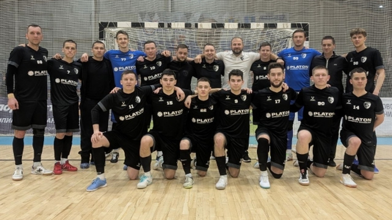 В чемпионате Ульяновска по футзалу среди команд...