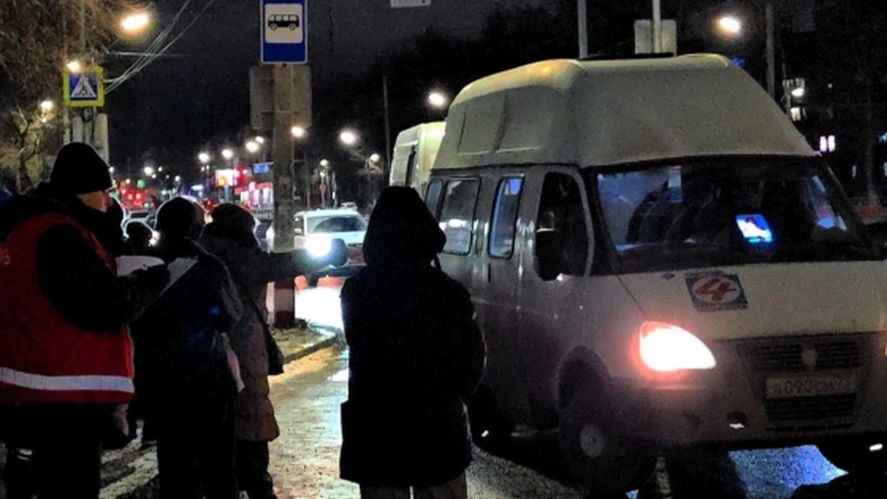 В Ульяновске усилят контроль за маршрутками в час пик Сильные снегопады и порывистый ветер, обрушивши...