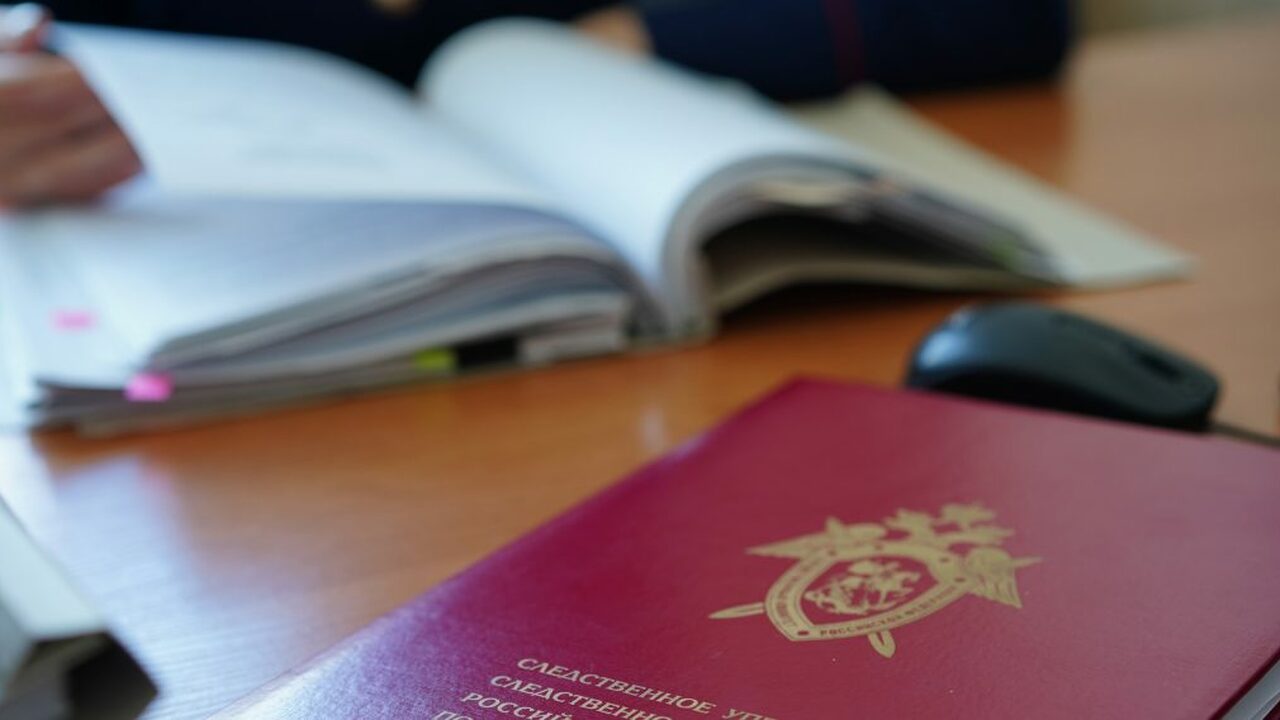 Жители двухэтажного дома на улице Маяковского в...