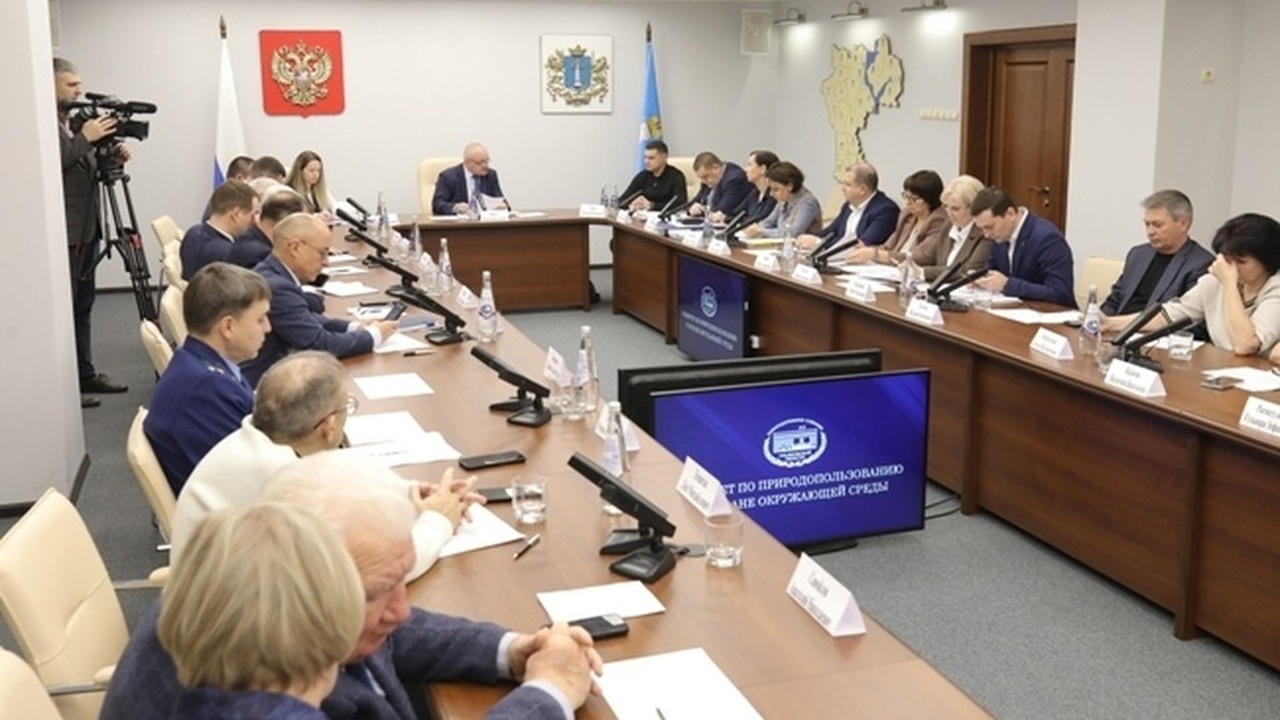 Ульяновские депутаты обсудили финансирование экологических инициатив 25 ноября на заседании комитета по природопольз...
