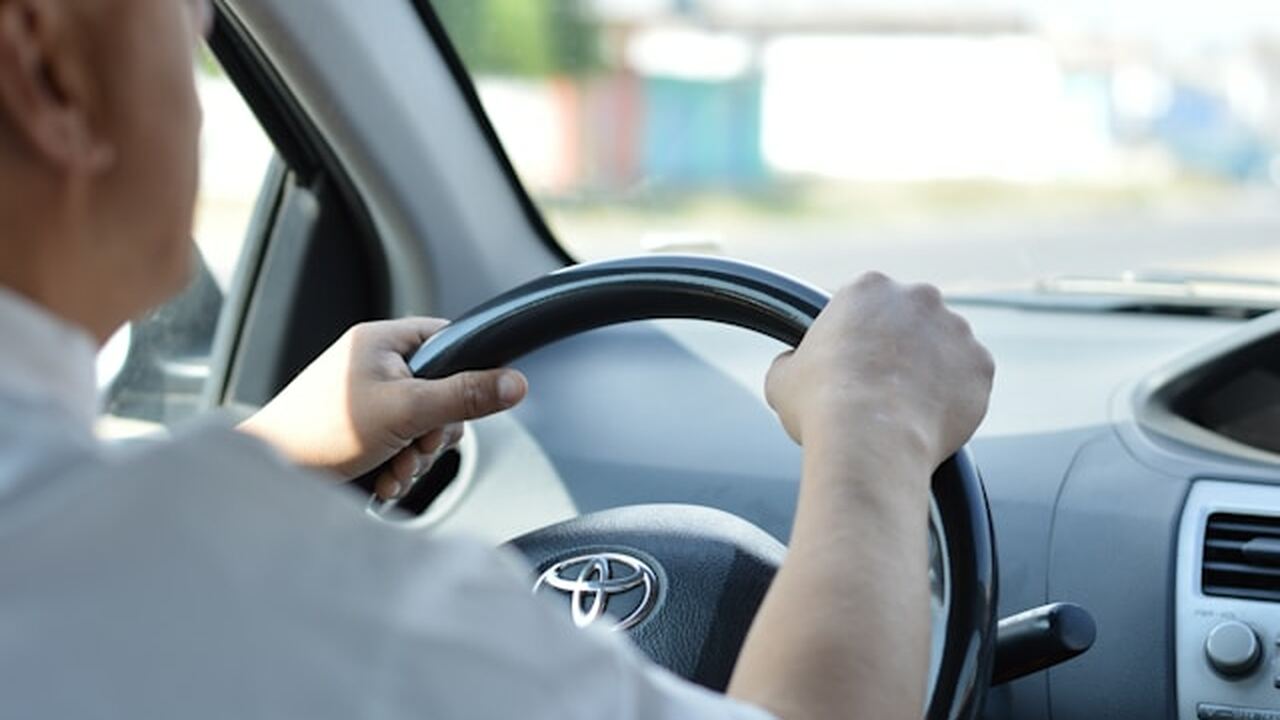 В российских автошколах обновляется подход к об...