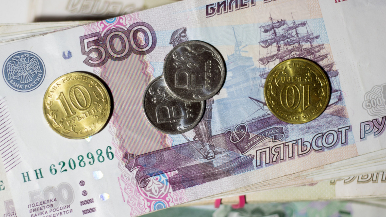 «С карты спишут 15 000 рублей»: коснется всех, у кого есть банковская карта В России вступило в силу новое правило, касающе...