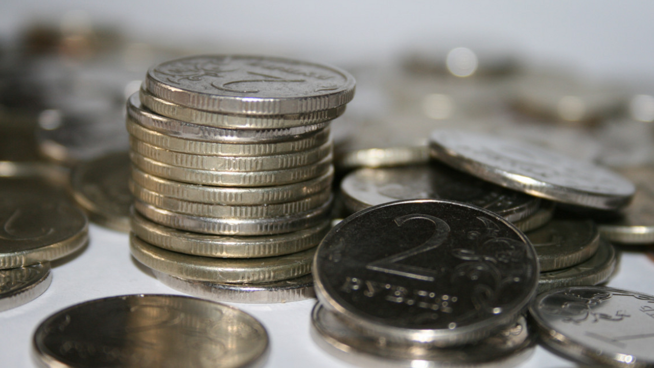 Самая дорогая монета СССР за миллион рублей: какая она и почему так дорого стоит - может она есть у вас В нумизматике возраст монеты не всегда определя...