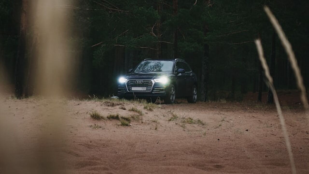 Российский парк легковых автомобилей продолжает...