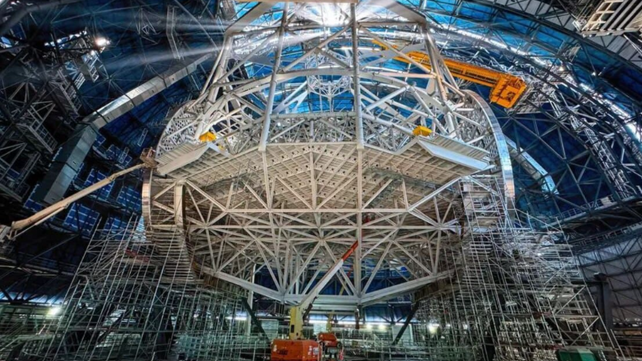 В пустыне Атакама завершается строительство тел...