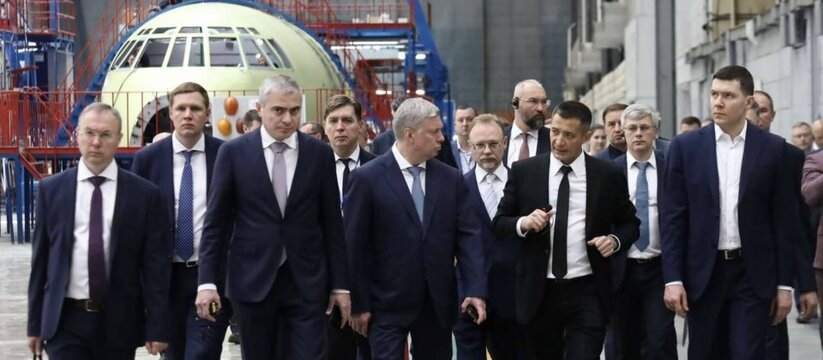 Глава Минпромторга РФ Антон Алиханов в ходе виз...