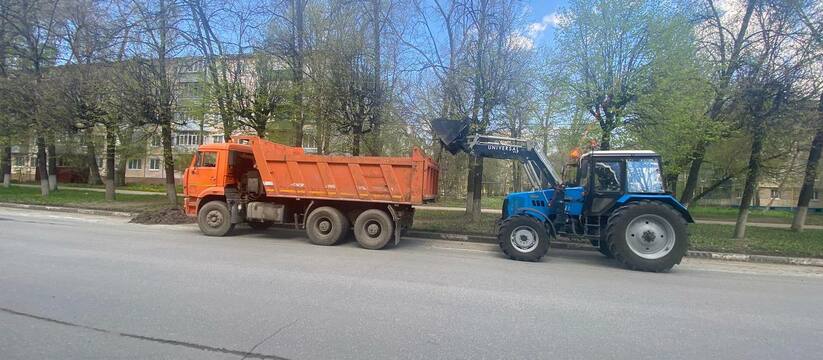 В Ульяновске сегодня днем, 27 апреля, на улицы города вышли 115 единиц дорожной техники МБУ "Дорремстрой".