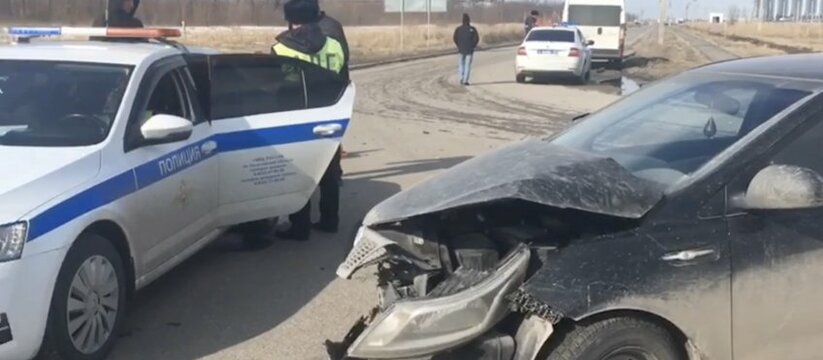 "Влетела на скорости": в Ульяновске на перекрестке столкнулись маршрутка и иномарка 