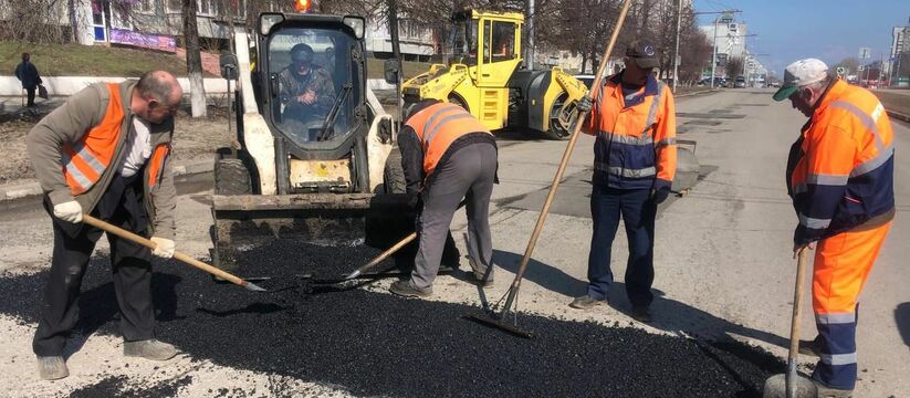 Были приняты сигналы от людей: в Ульяновске приступили к ремонту дорог