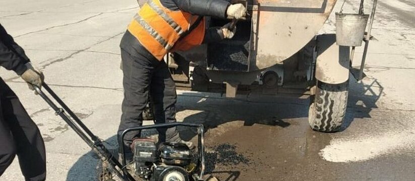 "Погода позволяет": в Ульяновске стартовал ремонт дорог горячим асфальтом 