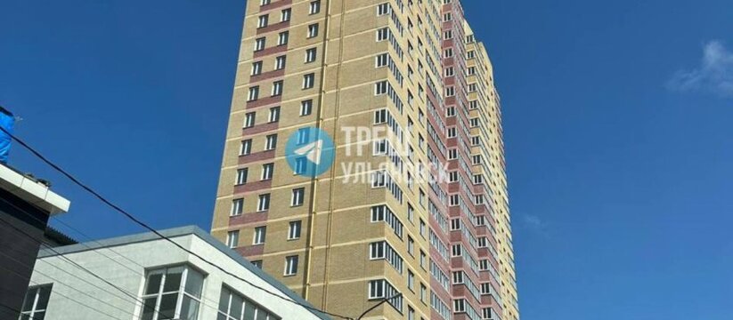 Ситуация вокруг недавно возведенного 23-этажног...