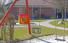 Вандалы повредили сквер у ДК 1 Мая в Ульяновске