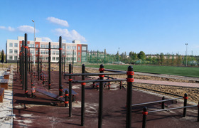 У школы № 7 в Ульяновске строят спорткомплекс с...