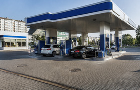 Утром 12 августа бензин есть на большинстве уль...