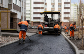 Во дворах и промзоне Ульяновска обновляют дорож...