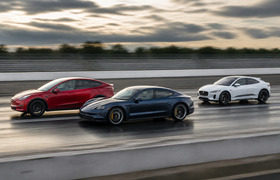 Драг-заезд Tesla Model Y, Audi E-Tron и BMW i8:...