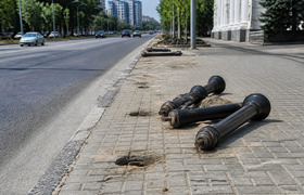 В Ульяновске демонтируют самовольное ограждение...