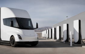 Tesla начала серийное производство электрическо...