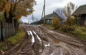 Сельская дорога в Луговом разрушена более четыр...